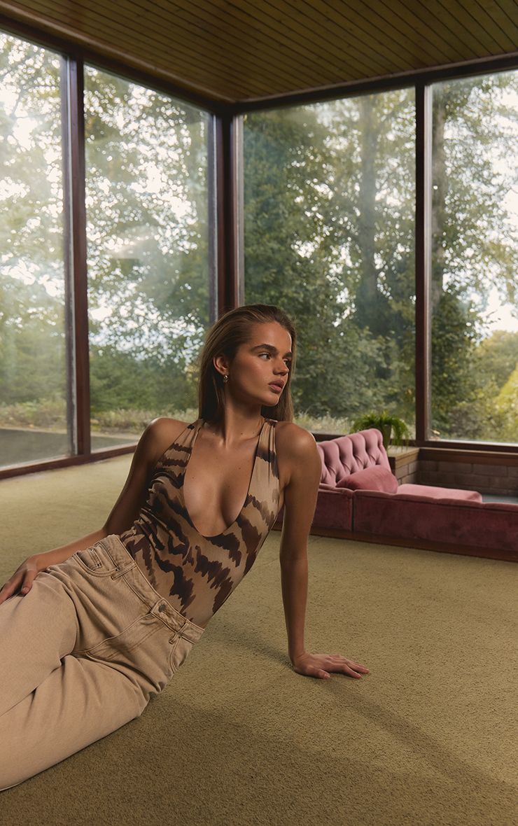 https://mediahub.prettylittlething.com/cnq8620_sand_xl_1