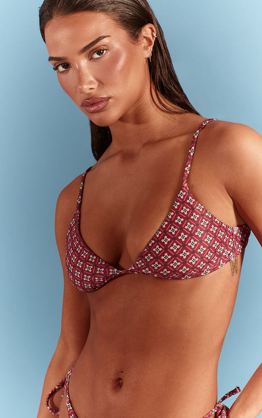 https://mediahub.prettylittlething.com/cnq8841_red_xl