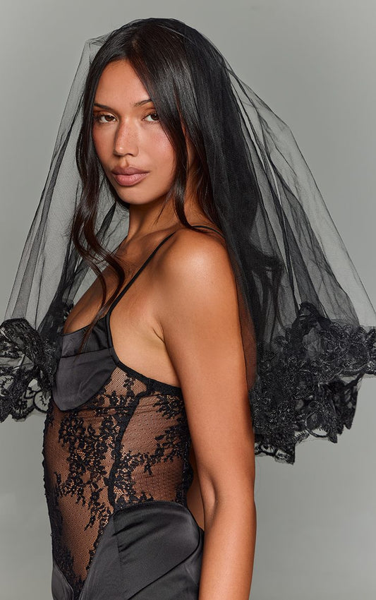 https://mediahub.prettylittlething.com/cnq8903_black_xl