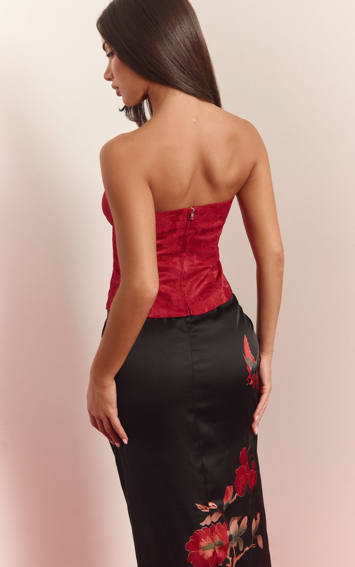 https://mediahub.prettylittlething.com/cnq8928_red_xl_2