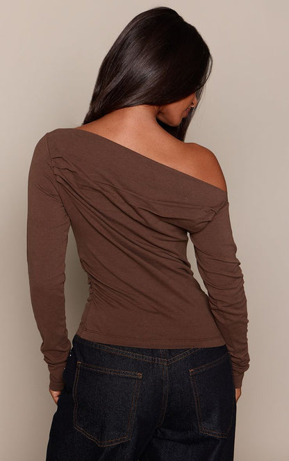 https://mediahub.prettylittlething.com/cnq9071_chocolate_xl_1