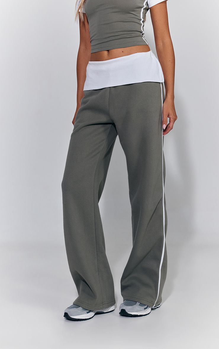 https://mediahub.prettylittlething.com/cnq9408_sage%20green_xl_1