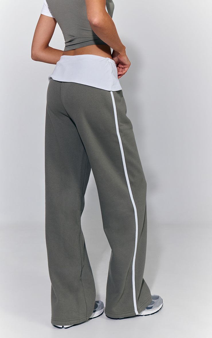 https://mediahub.prettylittlething.com/cnq9408_sage%20green_xl_2