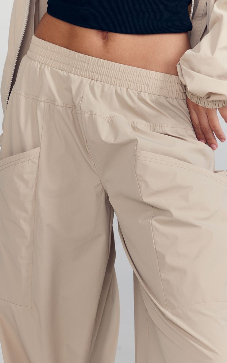 https://mediahub.prettylittlething.com/cnq9453_taupe_xl_3