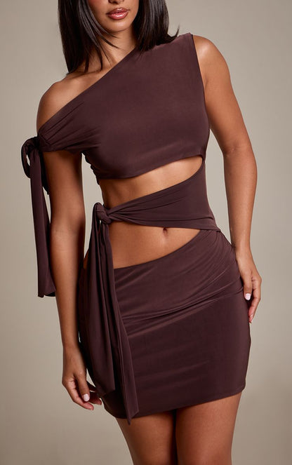 https://mediahub.prettylittlething.com/cnq9667_chocolate_xl_3