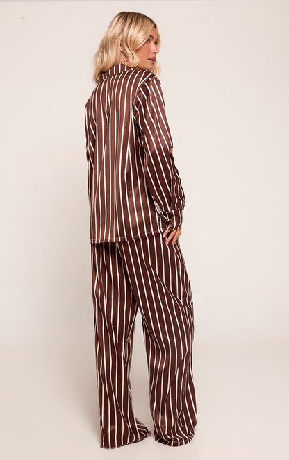 https://mediahub.prettylittlething.com/cnq9674_chocolate_xl_1