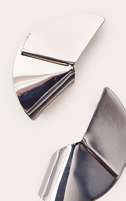 https://mediahub.prettylittlething.com/cnq9949_silver_xl_3