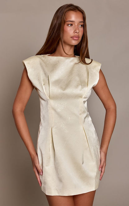 https://mediahub.prettylittlething.com/cnr0027_cream_xl