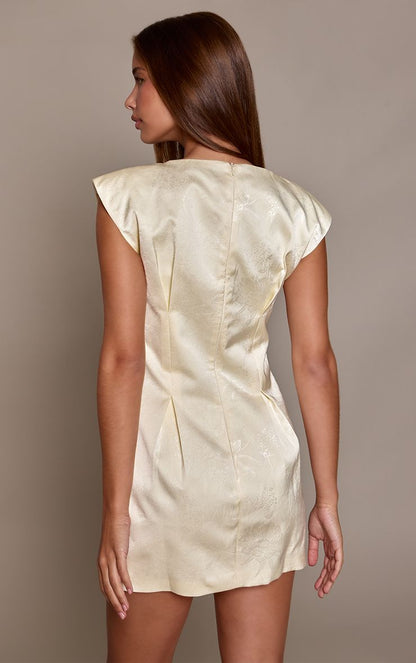 https://mediahub.prettylittlething.com/cnr0027_cream_xl_1