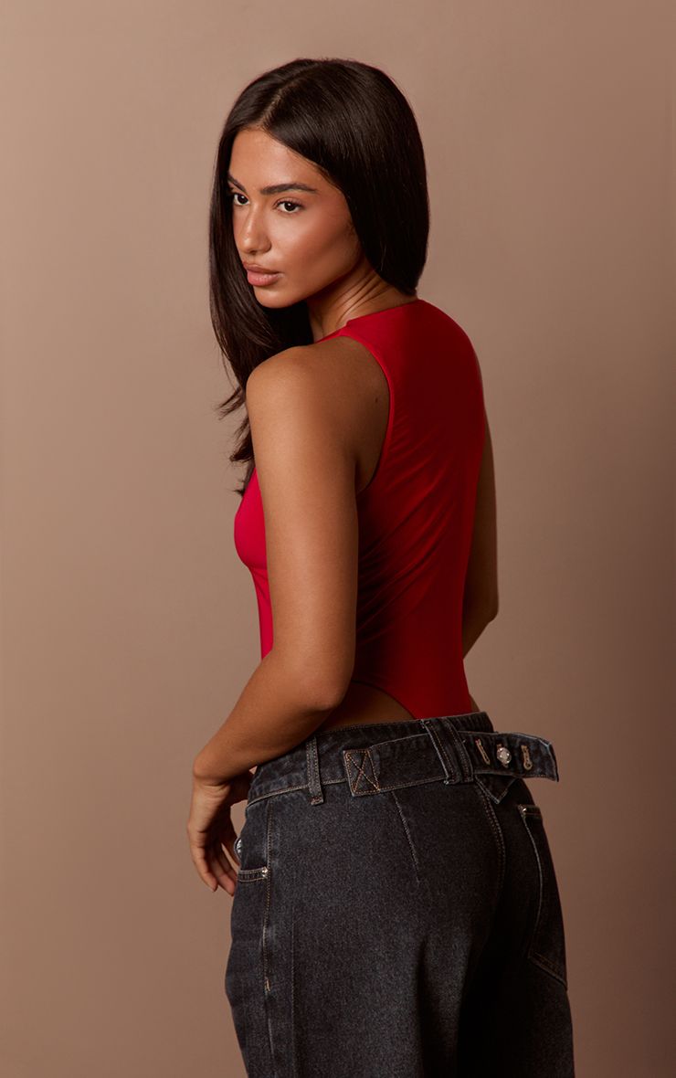 https://mediahub.prettylittlething.com/cnr0516_red_xl_1