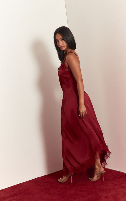 https://mediahub.prettylittlething.com/cnr0620_red_xl_1