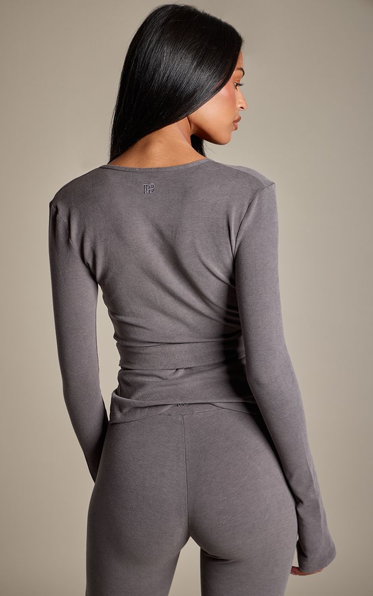 https://mediahub.prettylittlething.com/cnr1026_charcoal_xl_1