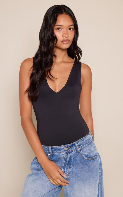 https://mediahub.prettylittlething.com/cnr1046_black_xl