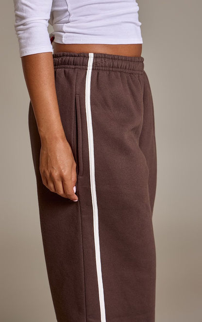 https://mediahub.prettylittlething.com/cnr2026_chocolate_xl_1