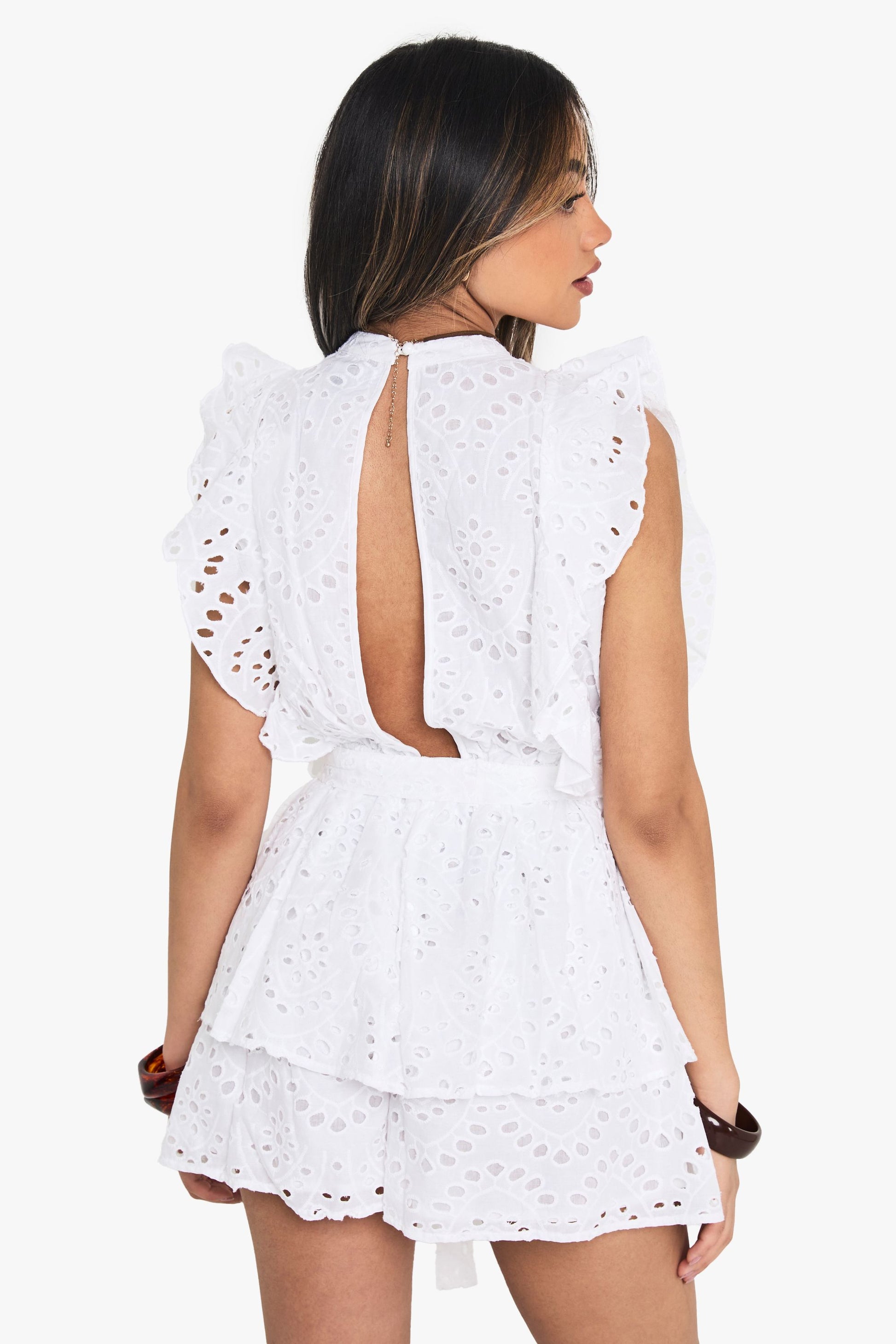 https://mediahub.prettylittlething.com/gzz39092_white_xl_1