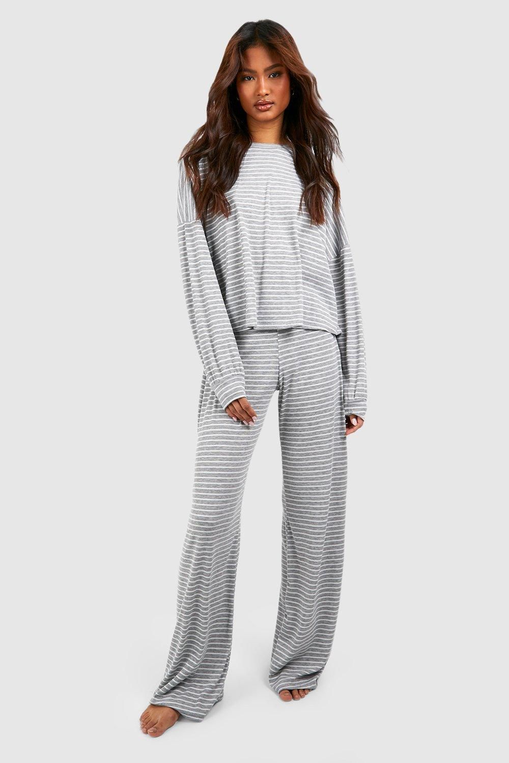 https://mediahub.prettylittlething.com/gzz74486_grey_xl_2