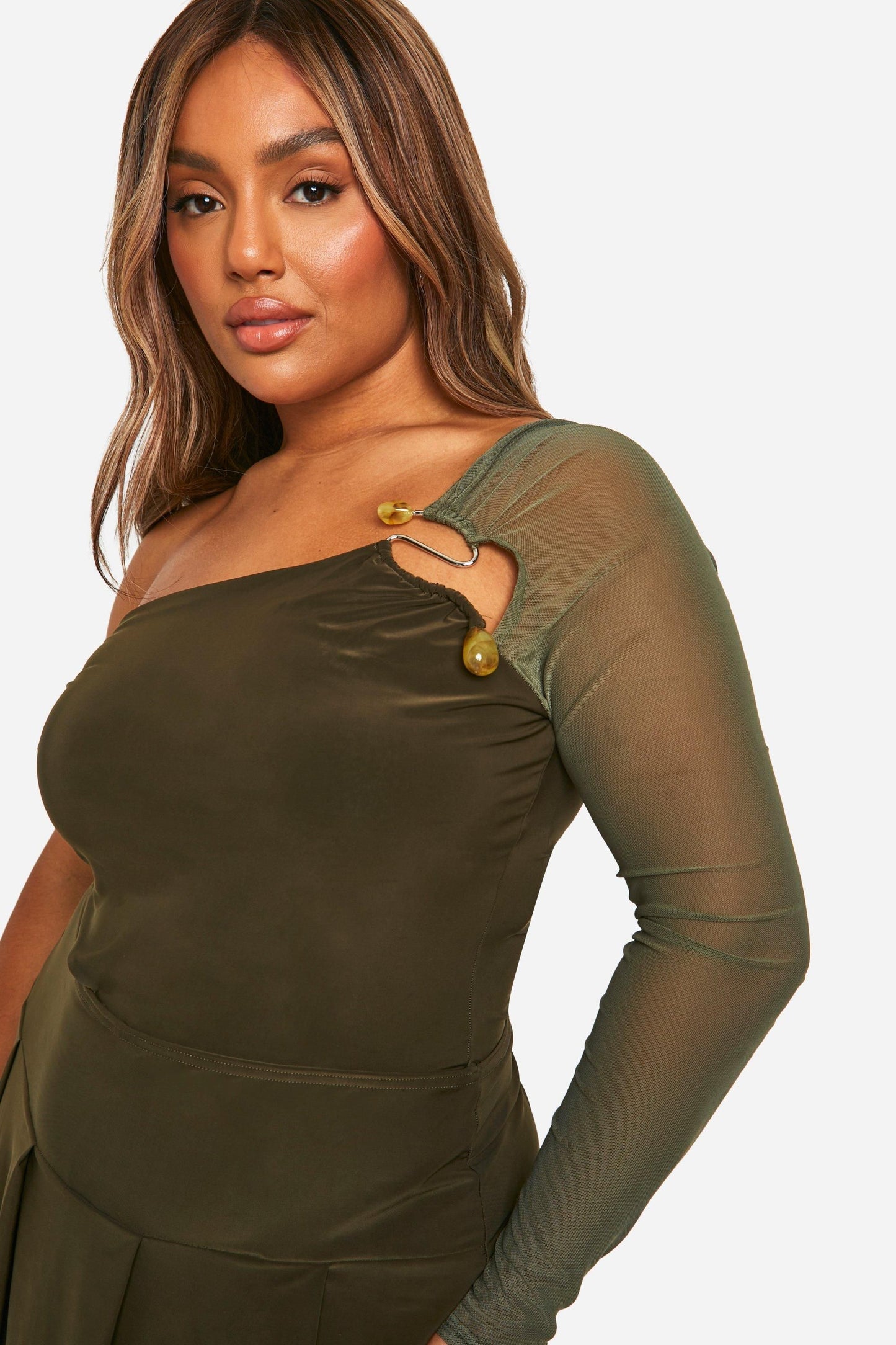 https://mediahub.prettylittlething.com/gzz97058_khaki_xl_3