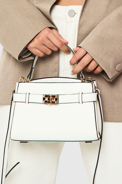 https://mediahub.prettylittlething.com/hzz24890_ecru_xl