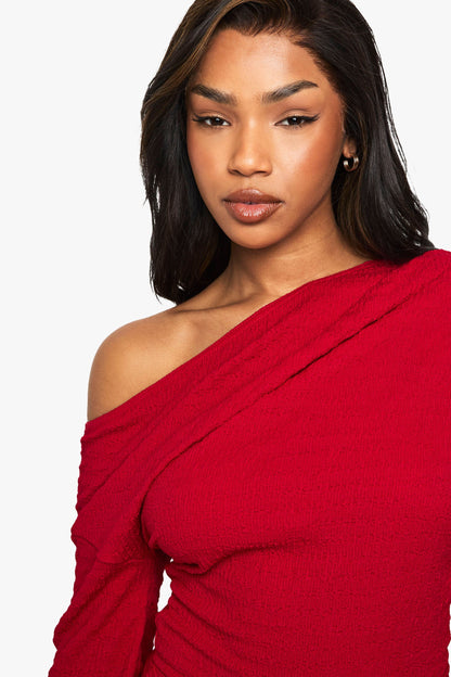 https://mediahub.prettylittlething.com/hzz25730_red_xl_3