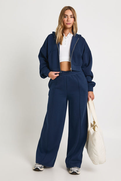 https://mediahub.prettylittlething.com/hzz35631_navy_xl_2