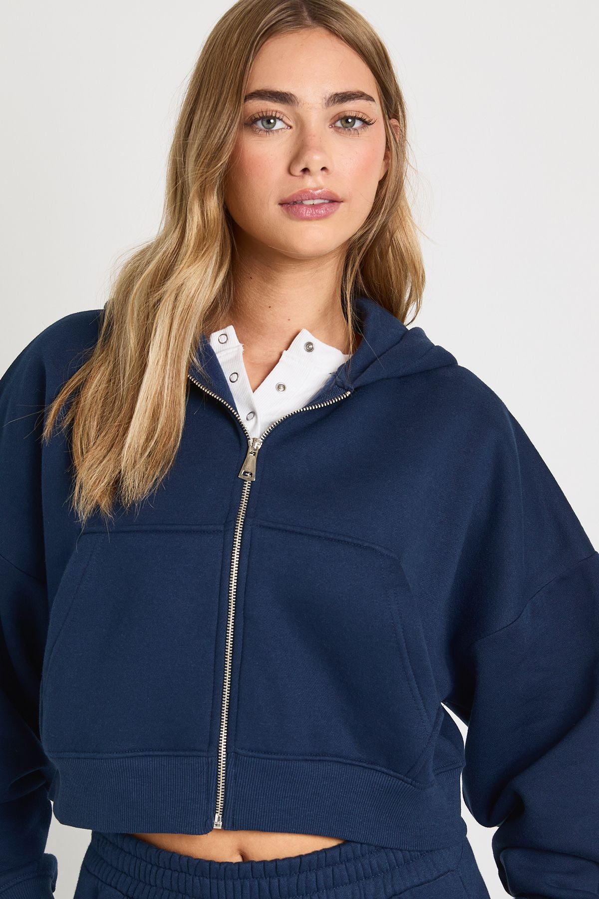 https://mediahub.prettylittlething.com/hzz35631_navy_xl_3