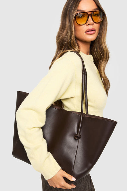 https://mediahub.prettylittlething.com/hzz37414_chocolate_xl