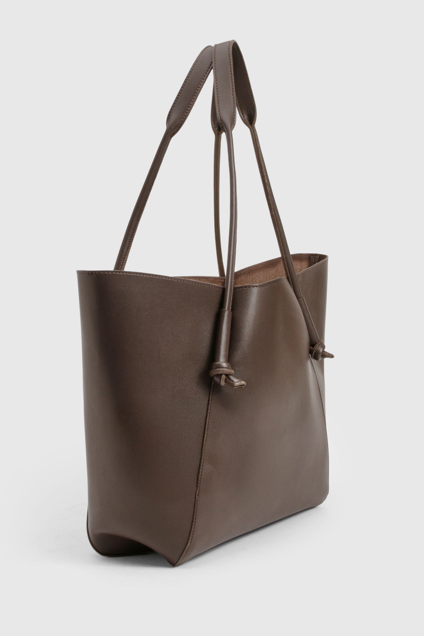 https://mediahub.prettylittlething.com/hzz37414_chocolate_xl_2