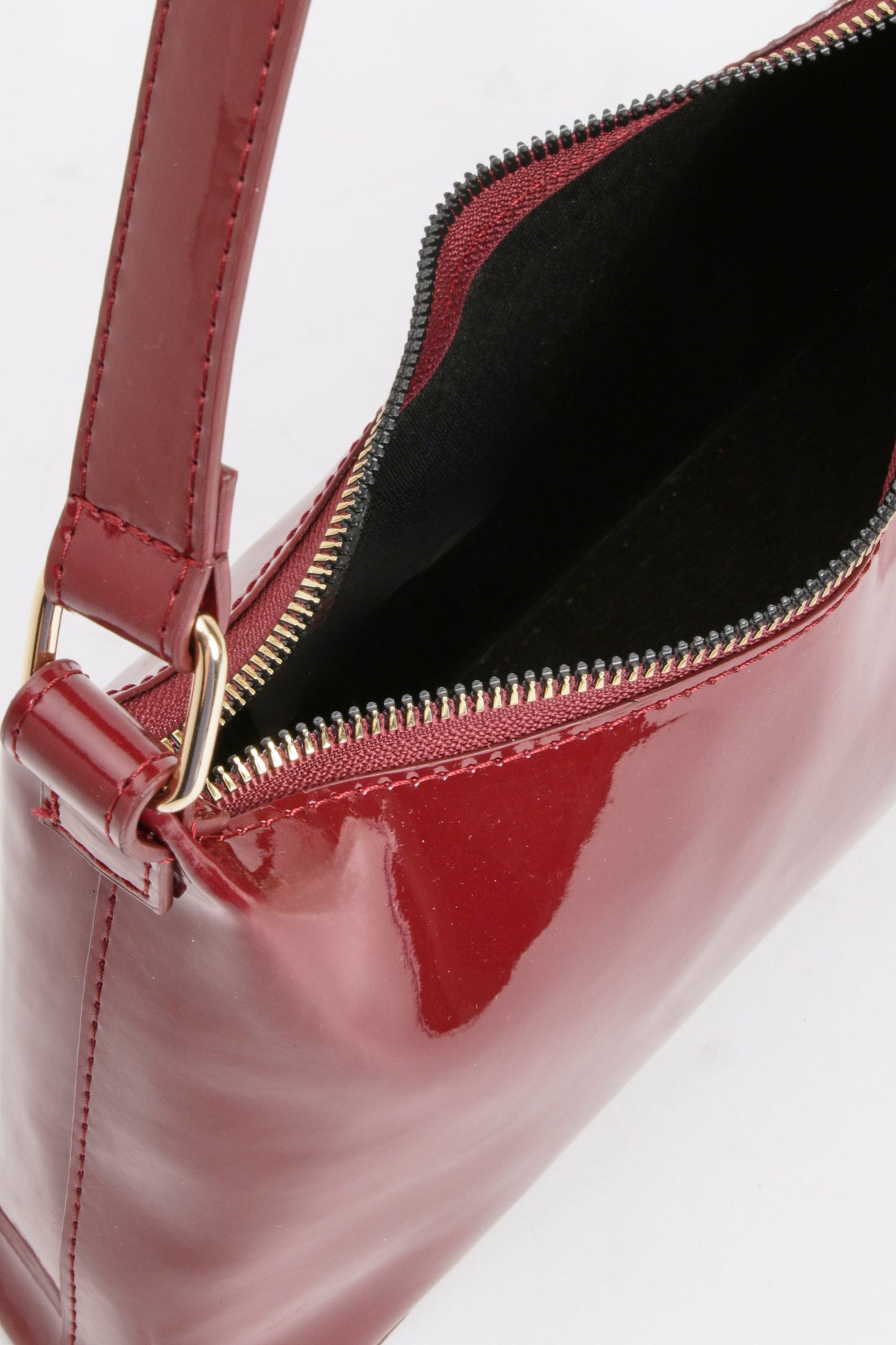 https://mediahub.prettylittlething.com/hzz37416_burgundy_xl_3