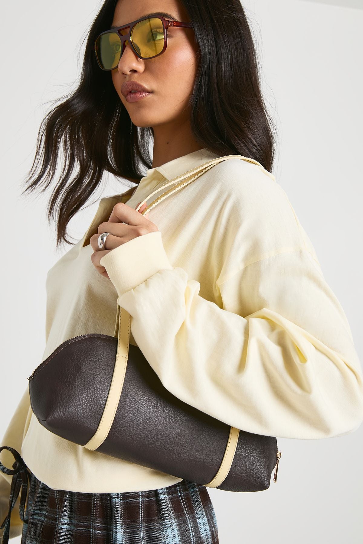 https://mediahub.prettylittlething.com/hzz37633_chocolate_xl_5