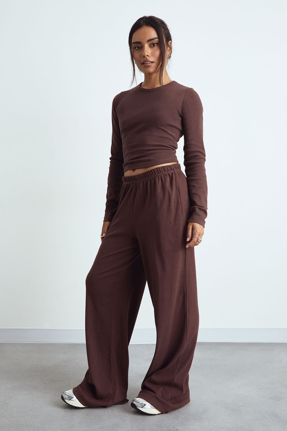 https://mediahub.prettylittlething.com/hzz38137_chocolate_xl_2