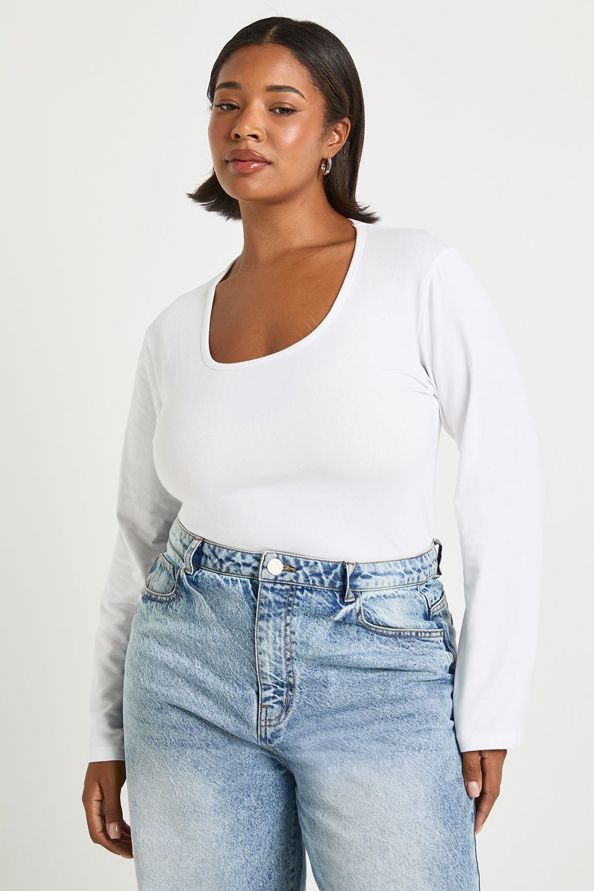 https://mediahub.prettylittlething.com/hzz38210_white_xl