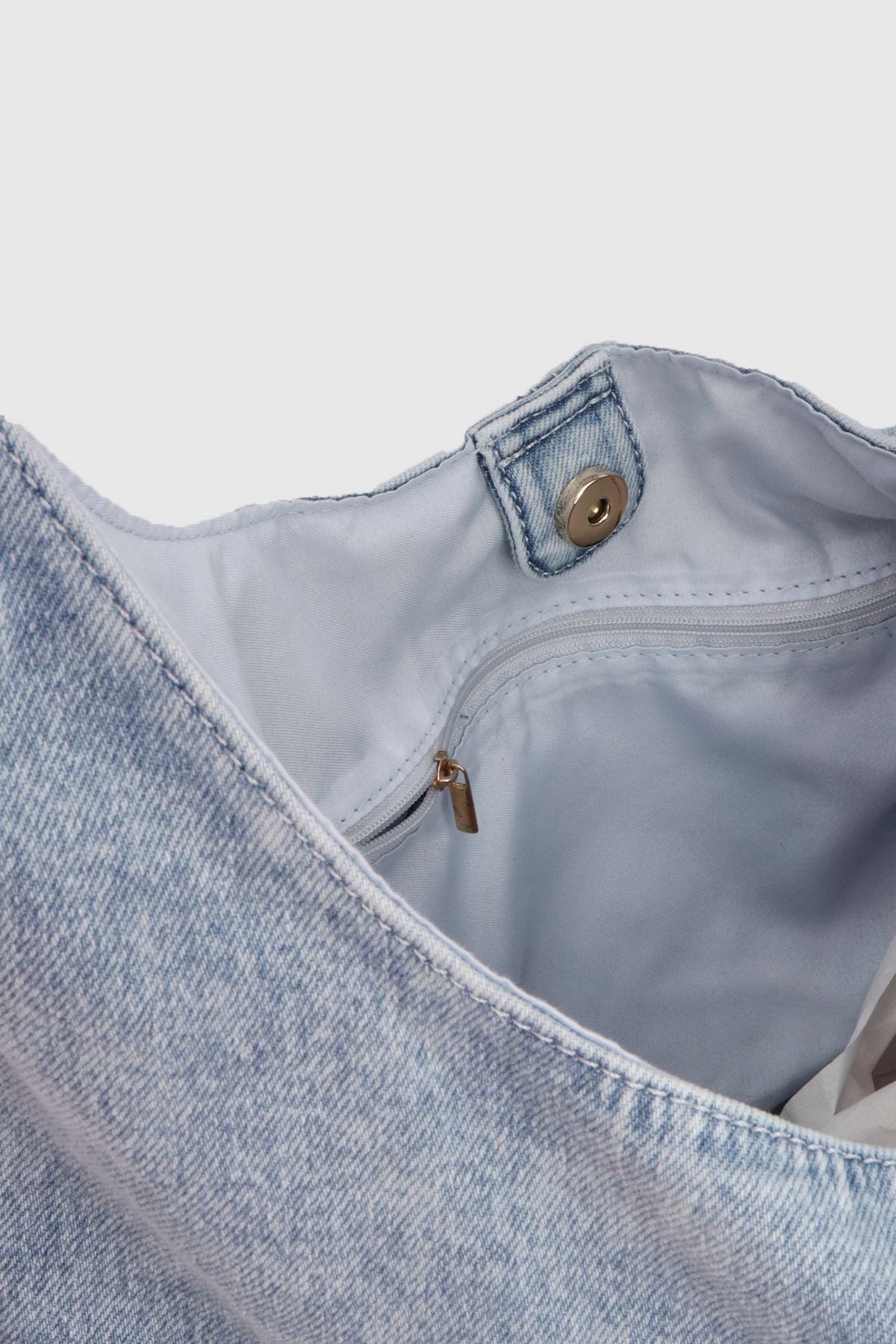 https://mediahub.prettylittlething.com/hzz42304_mid%20blue_xl_3