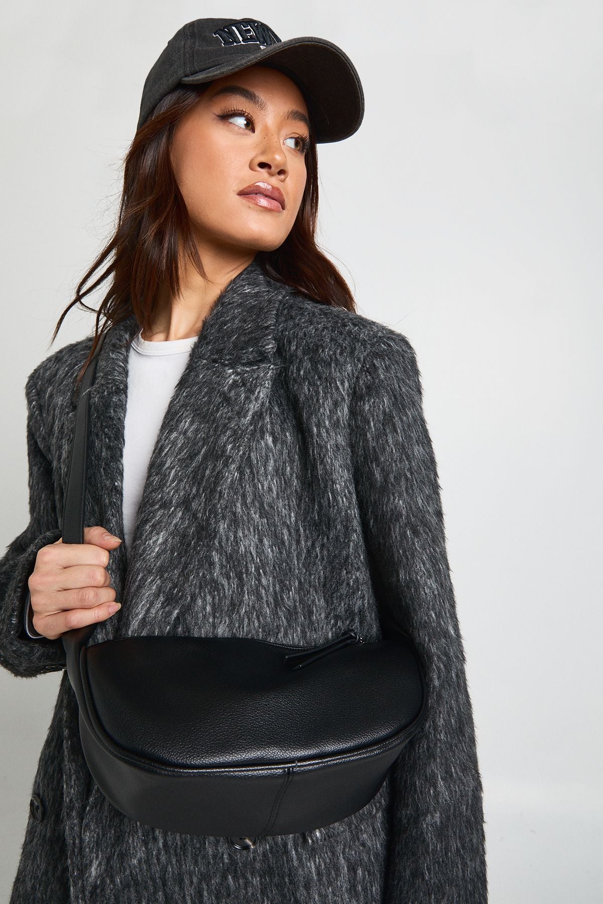 https://mediahub.prettylittlething.com/hzz43765_black_xl