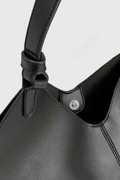 https://mediahub.prettylittlething.com/hzz43766_black_xl_3