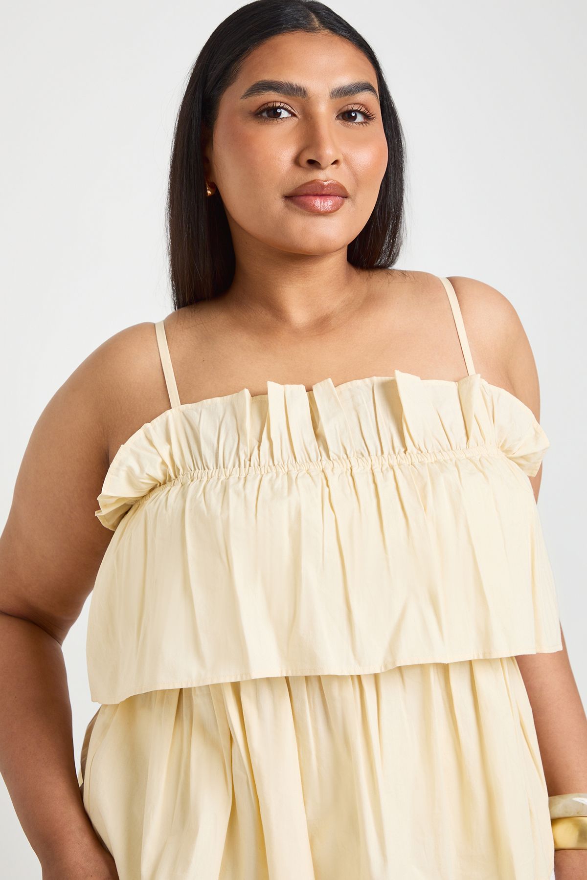 https://mediahub.prettylittlething.com/hzz44951_lemon_xl_3