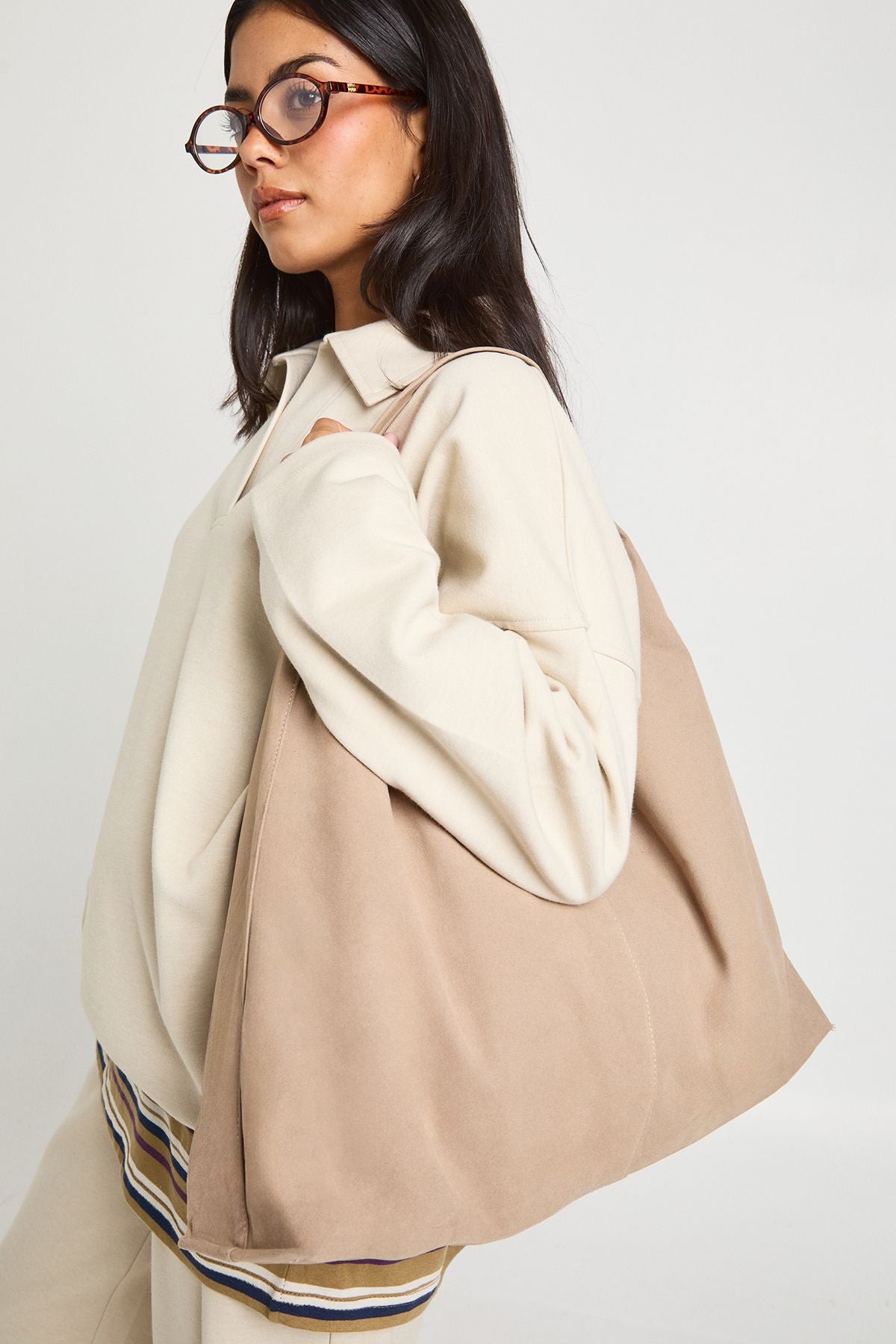 https://mediahub.prettylittlething.com/hzz45720_taupe_xl