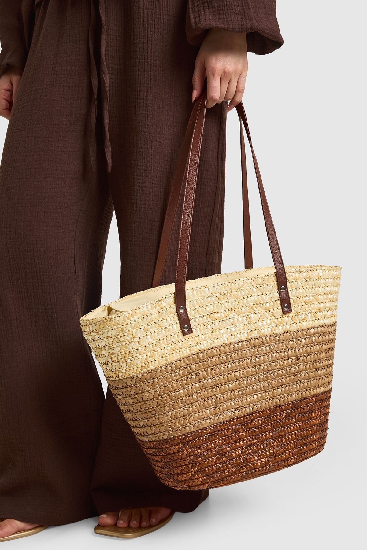 https://mediahub.prettylittlething.com/hzz47450_natural_xl