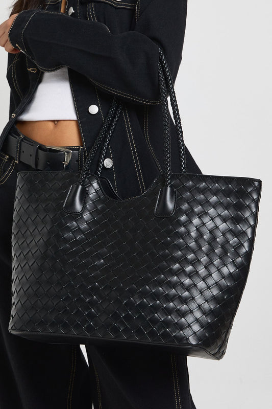 https://mediahub.prettylittlething.com/hzz47611_black_xl