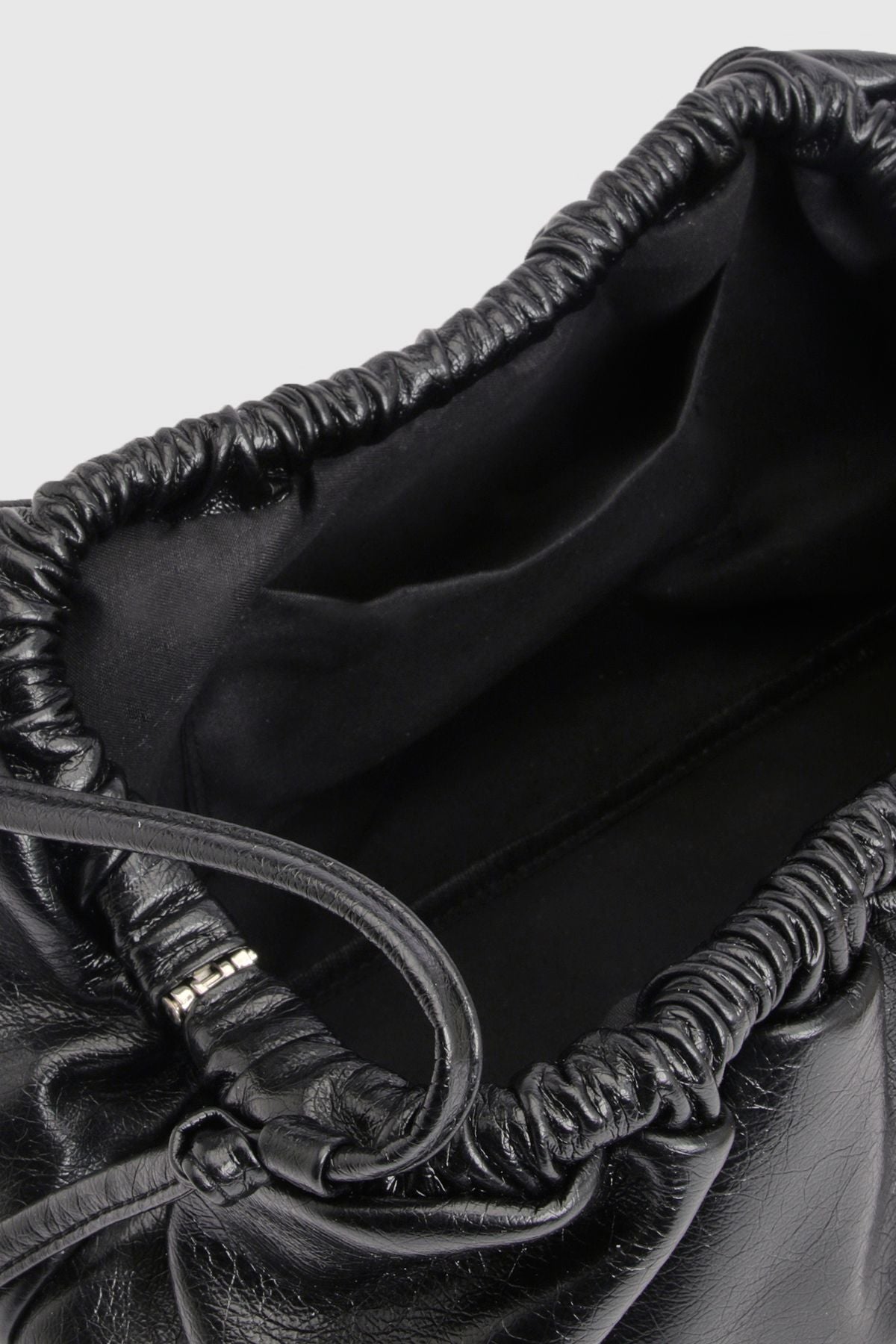 https://mediahub.prettylittlething.com/hzz48291_black_xl_3