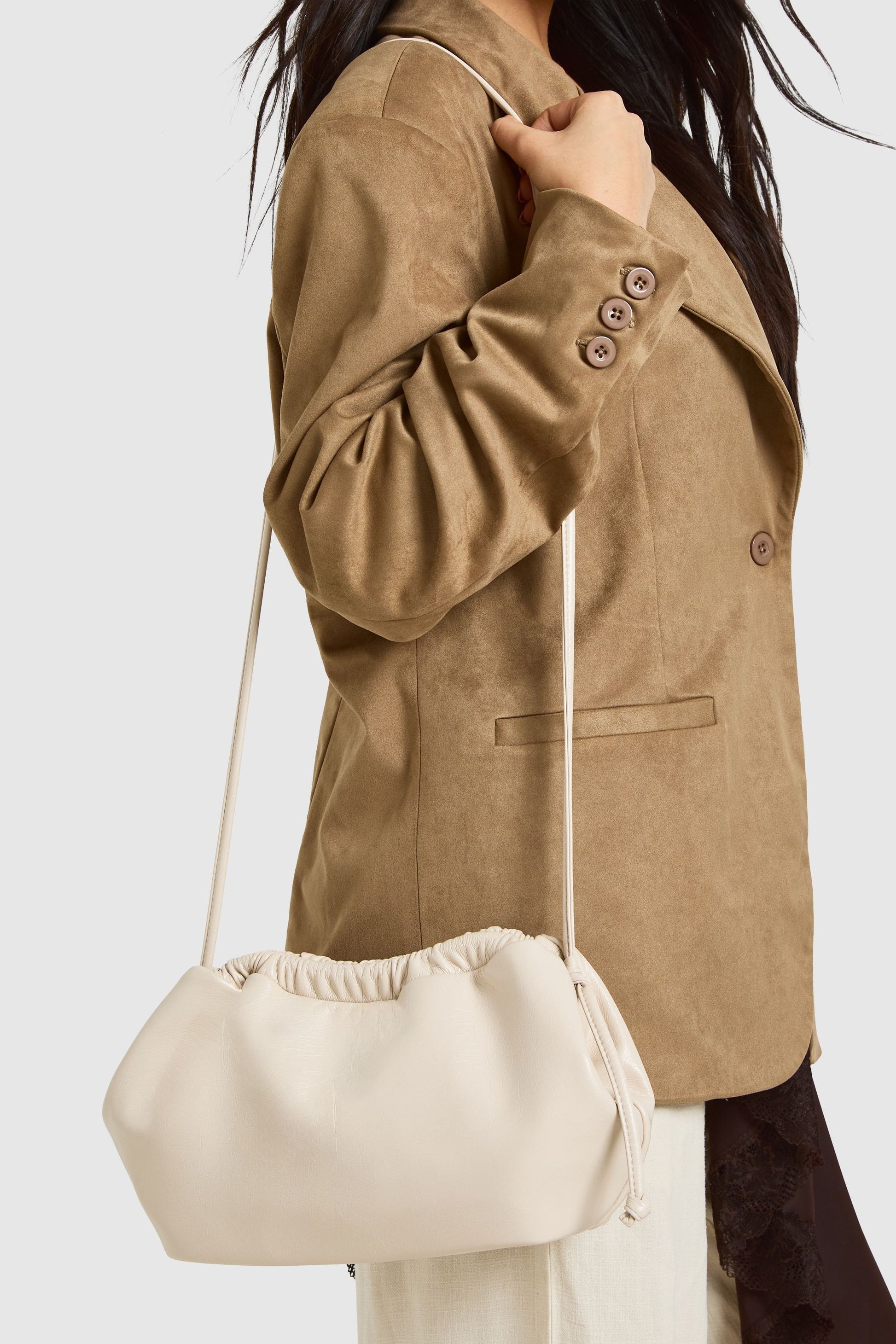https://mediahub.prettylittlething.com/hzz48292_ecru_xl