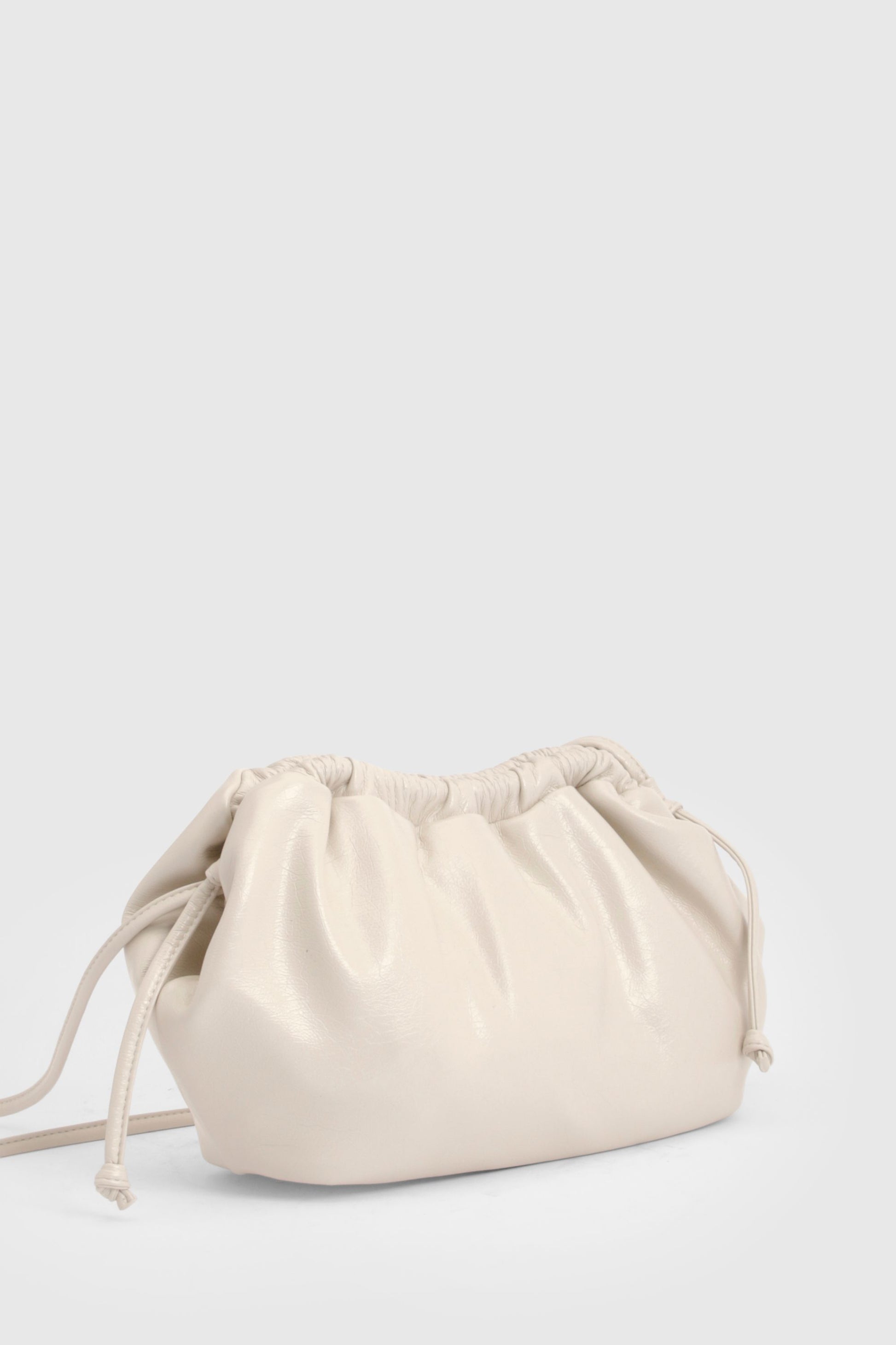 https://mediahub.prettylittlething.com/hzz48292_ecru_xl_2