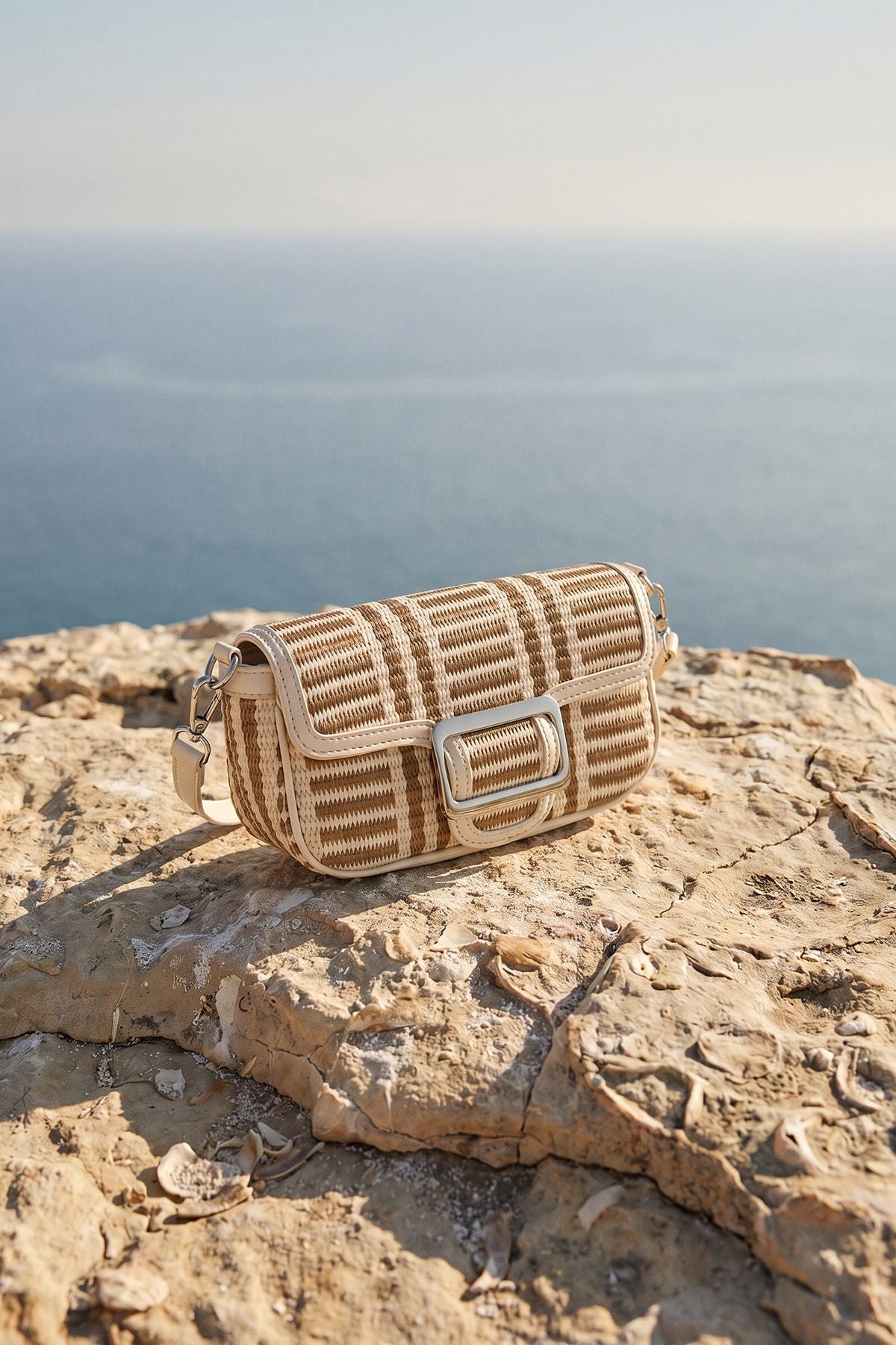 https://mediahub.prettylittlething.com/hzz48300_beige_xl
