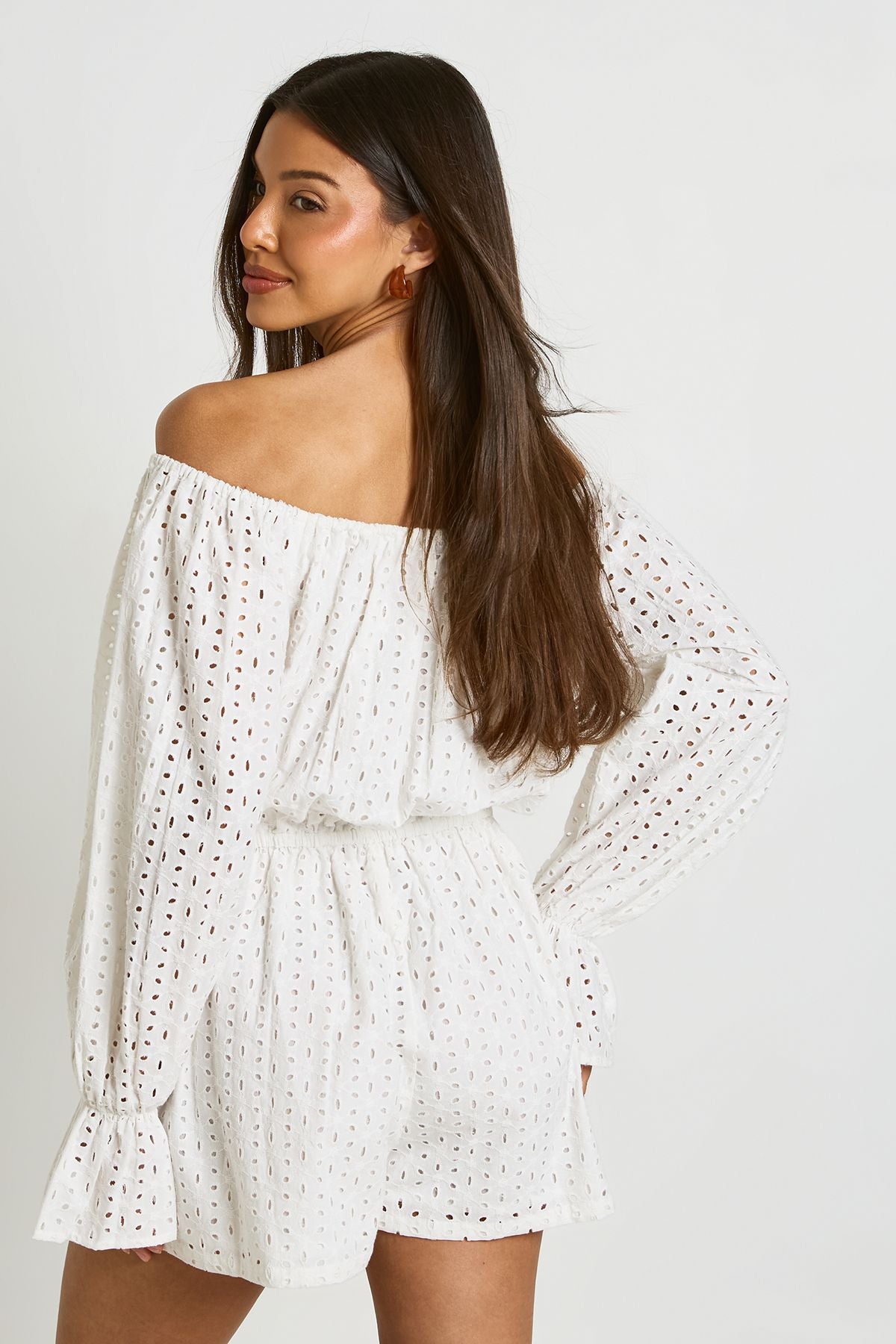 https://mediahub.prettylittlething.com/hzz52757_ivory_xl_1