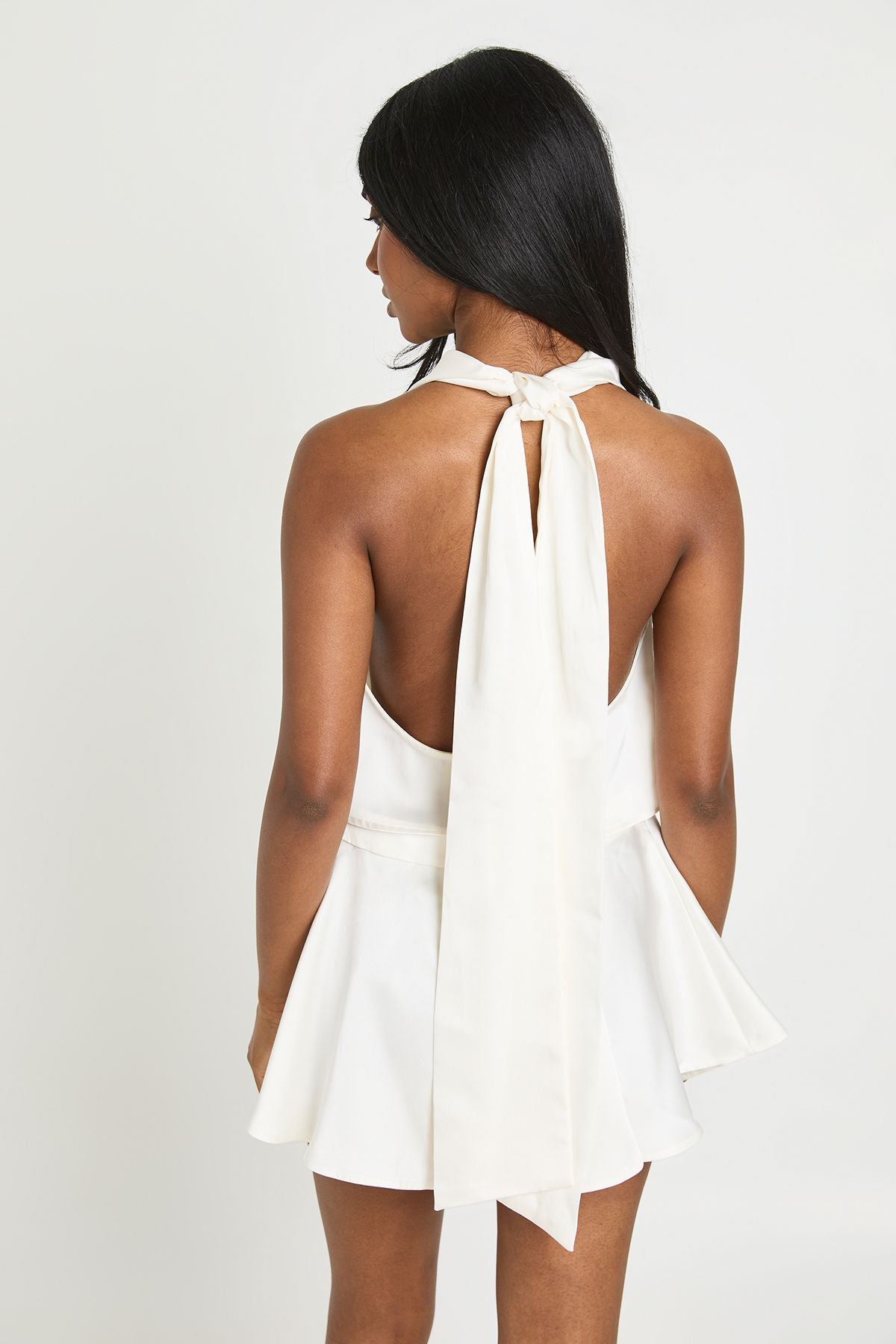 https://mediahub.prettylittlething.com/hzz53053_ivory_xl_1