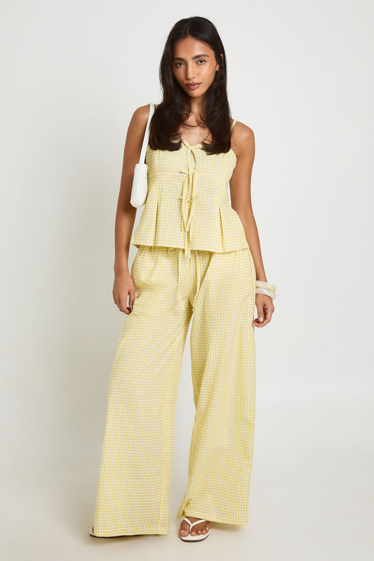 https://mediahub.prettylittlething.com/hzz53382_lemon_xl