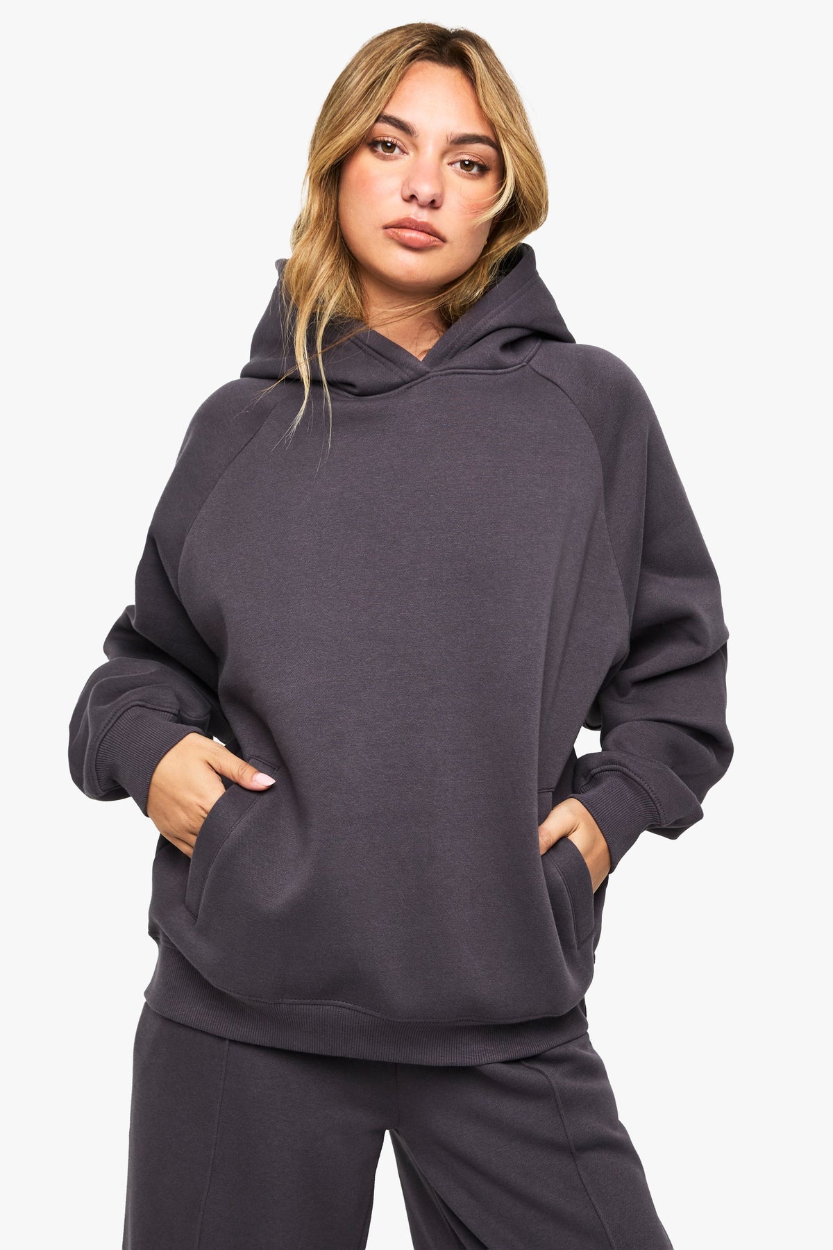 https://mediahub.prettylittlething.com/hzz54549_charcoal_xl