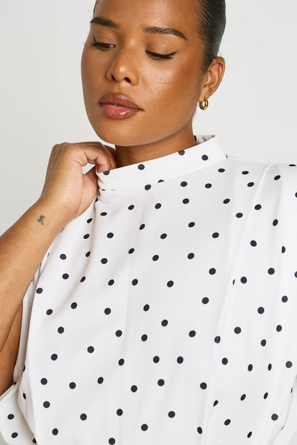 https://mediahub.prettylittlething.com/hzz59400_white_xl_3